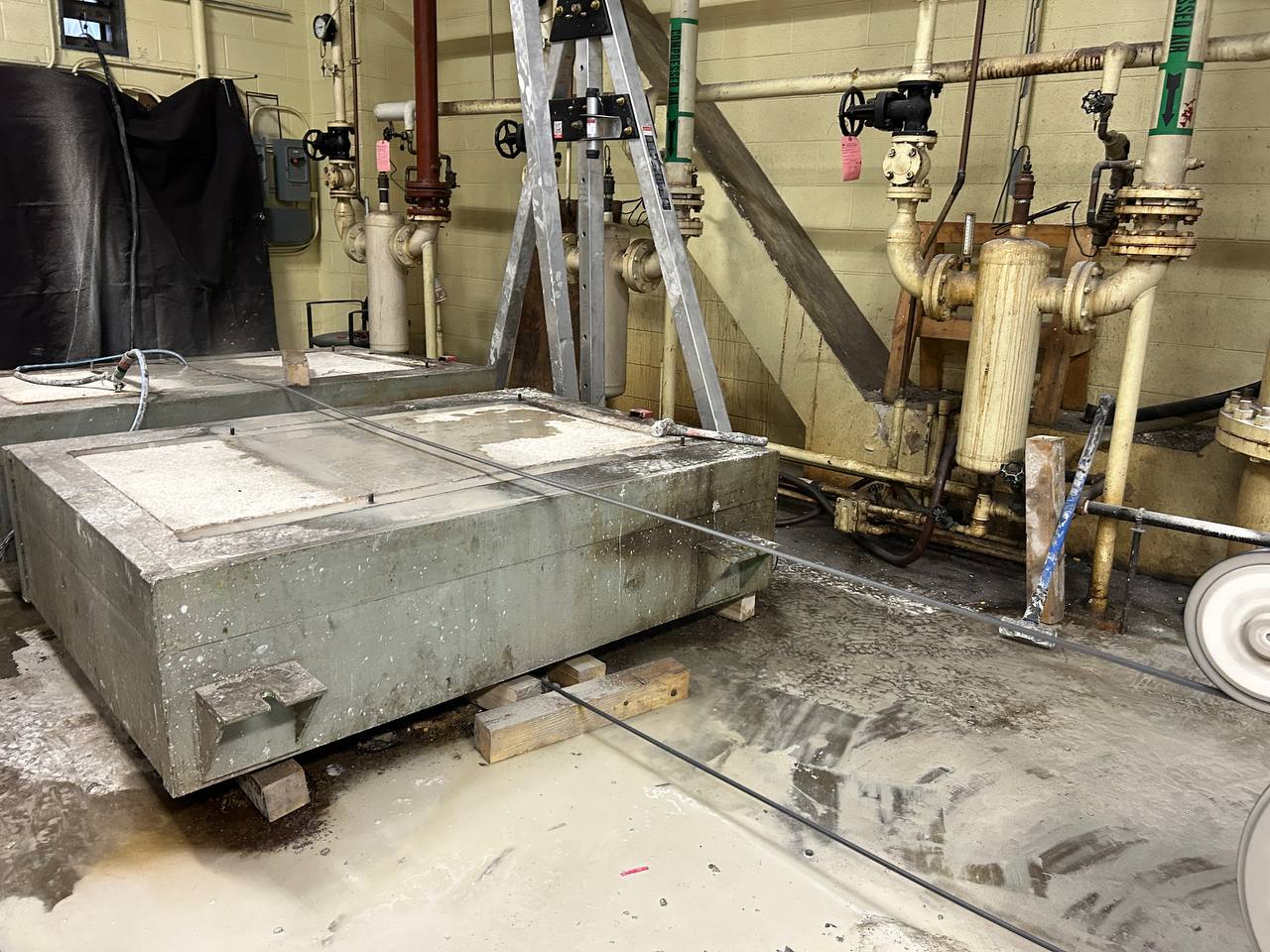 diamond wire sawing setup for reinforced concrete foundation-1.jpeg